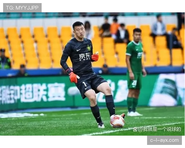 中超最佳门将荣膺年度最佳球员，神勇表现助球队强势夺冠