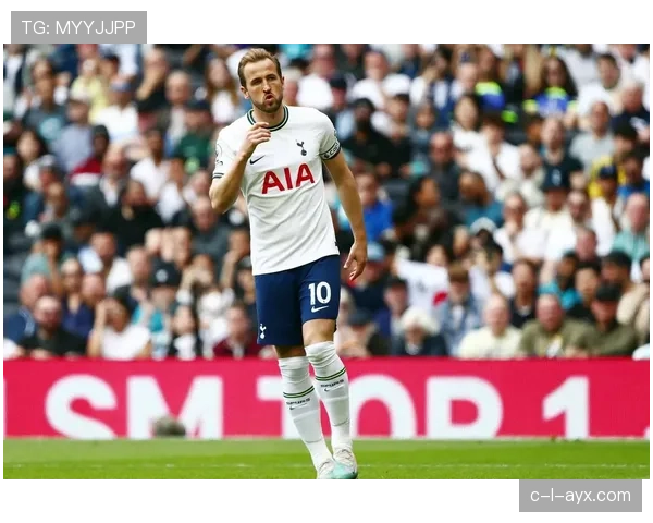 哈里·凯恩无球跑动与空间利用解析：是否符合现代前锋要求