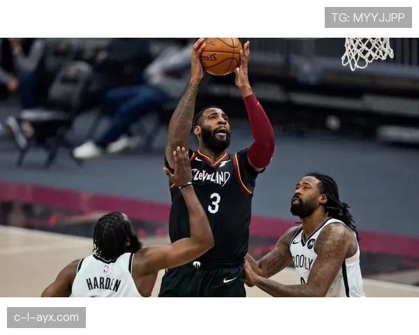 罗伯特·威廉姆斯挡拆护框效率提升显著 拉开内线防守差距