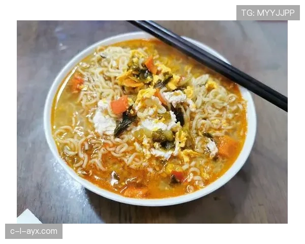 辛德hu打完比赛回家还要自己煮泡面？